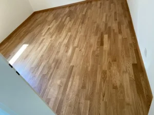 Massivholzboden im Wohnbereich