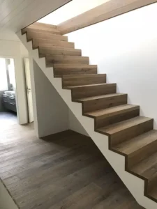 Treppenstufen in Holzoptik